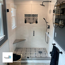 Discover-the-Benefits-of-Custom-Shower-Glass-with-Shower-Doors-of-Austin 2