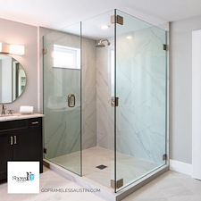 Why-Frameless-Shower-Doors-and-Custom-Interior-Glass-Are-Trending-in-Austin 2