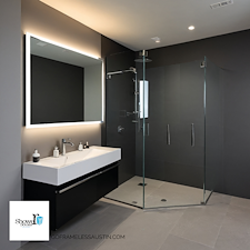 Why-Frameless-Shower-Doors-Are-Taking-Over-Austins-Bathroom-Scene 0