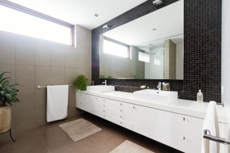 Your Ultimate Guide to Choosing Perfect Wall Décor for Austin Home