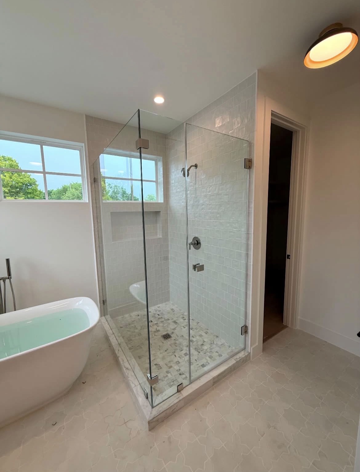 Frameless Full 90 with Finger Pull in Round Rock, Tx